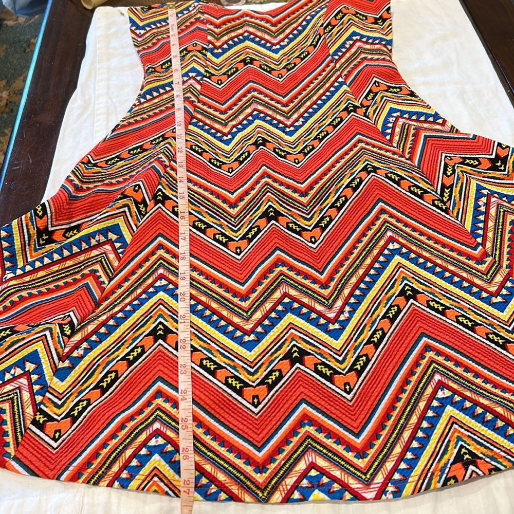 Bella D Sleeveless Dress Size Medium Padded Breast area Orange Chevron Design - Picture 7 of 8